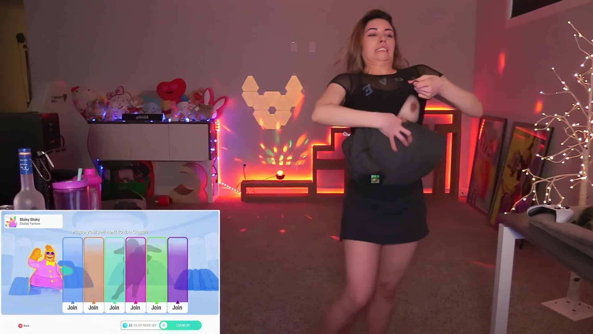 alinity nipple slip accidental twitch streamer video