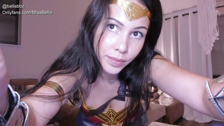 bella brookz wonder woman onlyfans video leaked